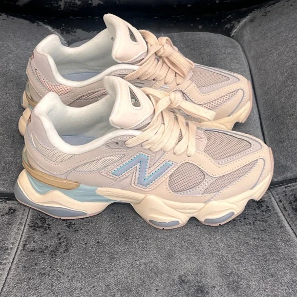 New Balance | Shoes | New Balance 960 Ivory Cream Pink Sand  display picture 3